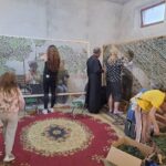 В Івано-Франківську відкрили новий волонтерський центр з плетіння сіток